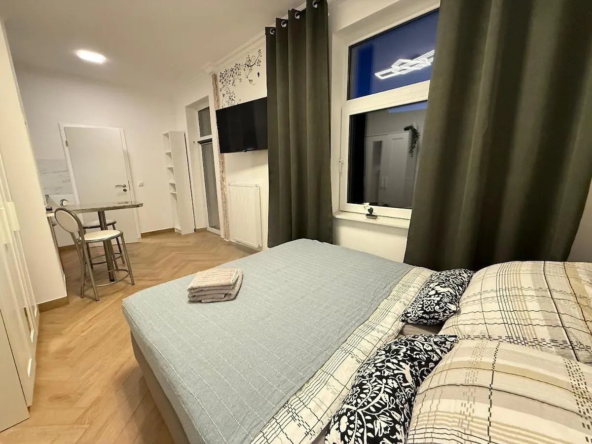 Central And Comfortable Hannover 0*,  Almanya